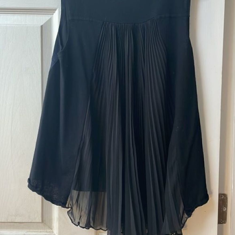 Elie Tahari tank top​ - Picture 5 of 8